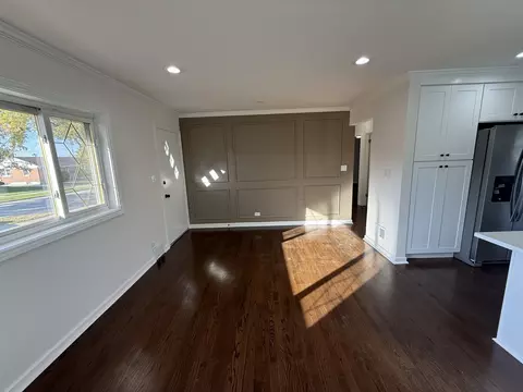 Living - 1429 Atwood Ave, Berkeley, IL 60163 photo 4 of 6