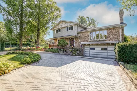1009 Cedar St, Willow Springs, IL 60480