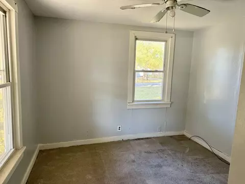 801 Warren St, Chenoa, IL 61726 photo 3