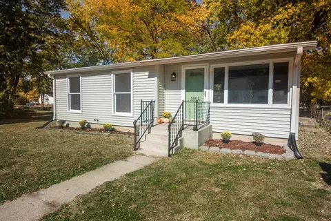 1801 Factory St, Dixon, IL 61021