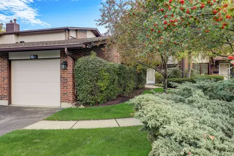 1111 Deerfield Pl, Highland Park, IL 60035