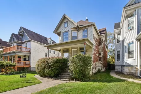 636 N Pine Ave, Chicago, IL 60644