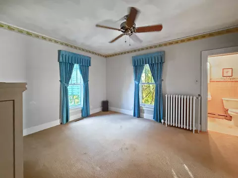 618 S Carroll Ave, Freeport, IL 61032 photo 9