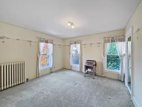 618 S Carroll Ave, Freeport, IL 61032 photo 17