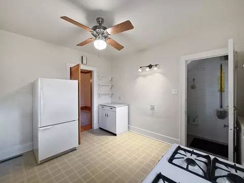 618 S Carroll Ave, Freeport, IL 61032 photo 12