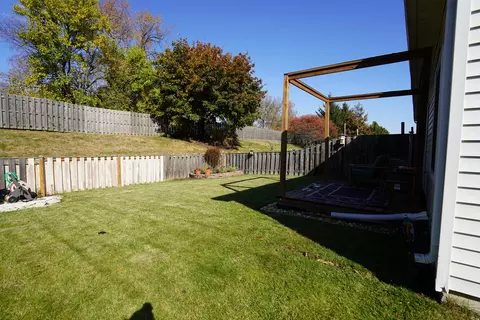 Exterior - 3107 Hoffman St, Plano, IL 60545 photo 3 of 5