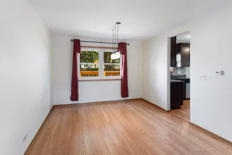 790 W Appletree Ln, Bartlett, IL 60103 photo 5