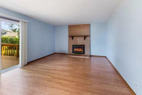 790 W Appletree Ln, Bartlett, IL 60103 photo 14
