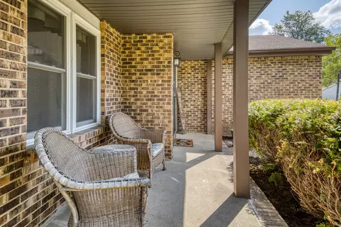 790 W Appletree Ln, Bartlett, IL 60103 photo 32