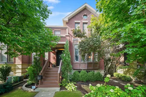 2444 W Waveland Ave, Chicago, IL 60618