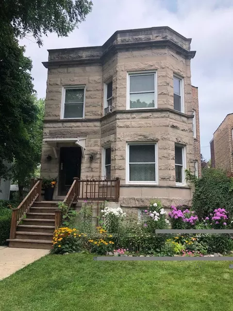 1242 W Glenlake Ave, Chicago, IL 60660