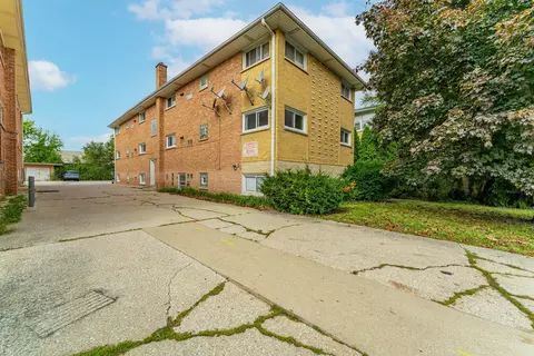 4030 Joliet Ave #2, Lyons, IL 60534