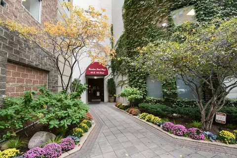 40 E 9th St #810, Chicago, IL 60605