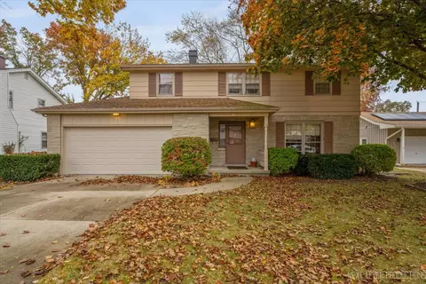 865 Sheldon Ave, Aurora, IL 60506