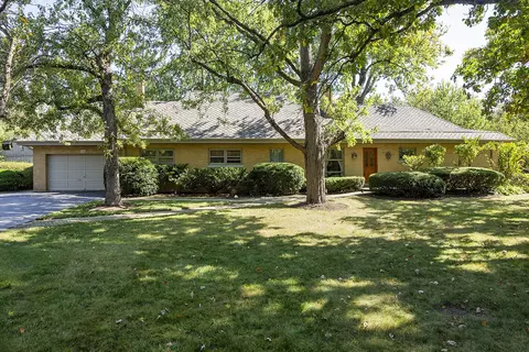 1840 Meadow Ln, Bannockburn, IL 60015