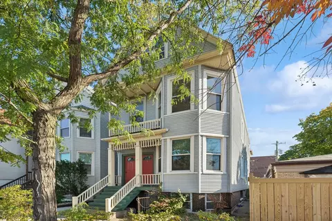 2937 N Ashland Ave, Chicago, IL 60657