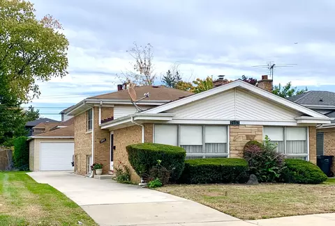7057 N Crawford Ave, Lincolnwood, IL 60712