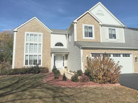 1660 N Huntington Dr, Algonquin, IL 60102