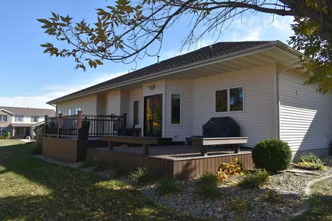 Exterior - 315 E 8th St, El Paso, IL 61738 photo 3 of 4