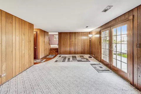 Living - 127 Wallace St, Bartlett, IL 60103 photo 6 of 7