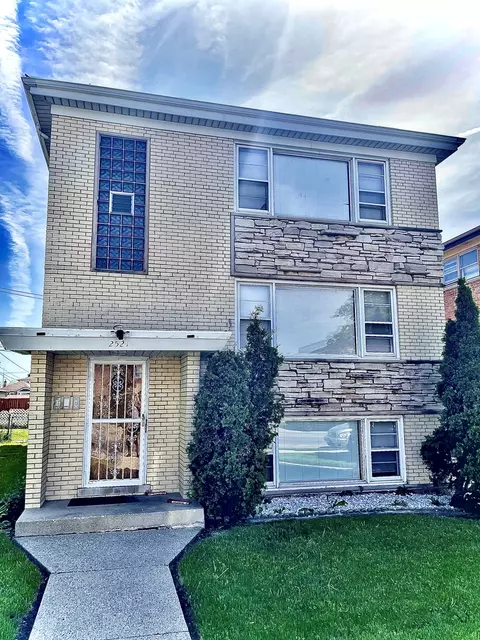 2521 N 75th Ave, Elmwood Park, IL 60707