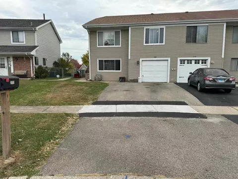 2111 Wildwood Ln, Hanover Park, IL 60133
