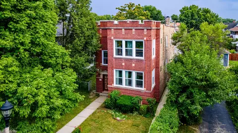 6634 34th St, Berwyn, IL 60402
