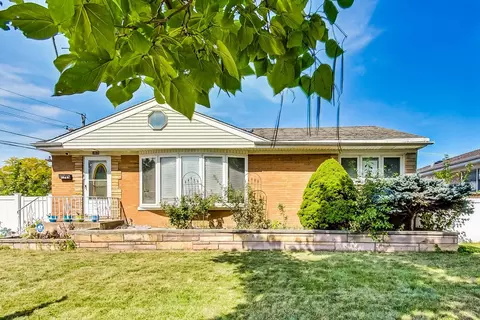 3930 Jerome Ave, Skokie, IL 60076