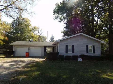 308 W Columbian St, Strasburg, IL 62465