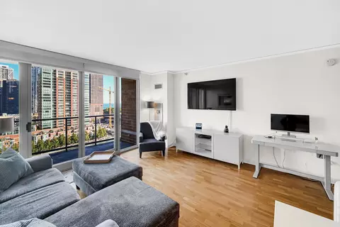 420 E Waterside Dr #1109, Chicago, IL 60601 photo 6