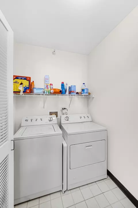 420 E Waterside Dr #1109, Chicago, IL 60601 photo 17