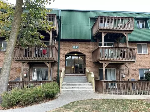 1982 Tall Oaks Dr #3A, Aurora, IL 60505