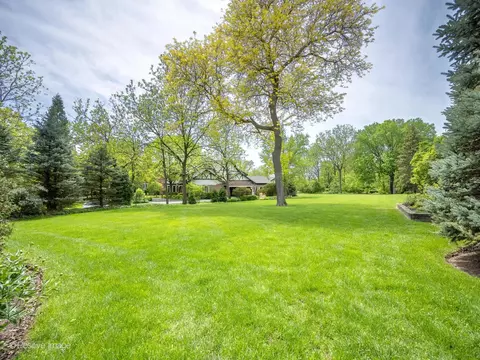 6006 S Grant St, Burr Ridge, IL 60527