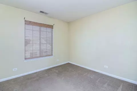 Bedroom - 2436 Oakfield Dr, Aurora, IL 60503 photo 2 of 2