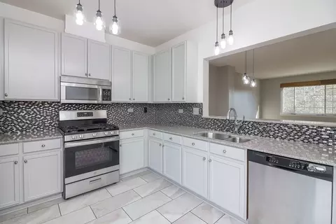 Kitchen - 2436 Oakfield Dr, Aurora, IL 60503 photo 1 of 4