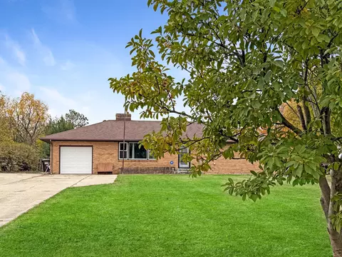 605 E Jefferson St, Freeport, IL 61032