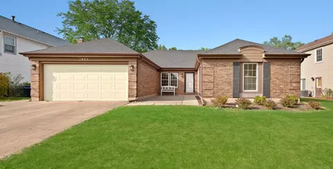 1425 Hyatt Dr, Wheaton, IL 60189