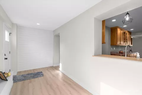 Entry Way - 1160 Molitor Rd, Aurora, IL 60505 photo 2 of 3