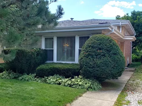 8536 Crawford Ave, Skokie, IL 60076