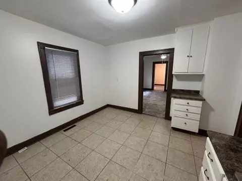 1055 S West Ave, Kankakee, IL 60901 photo 8