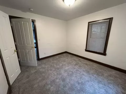 1055 S West Ave, Kankakee, IL 60901 photo 4