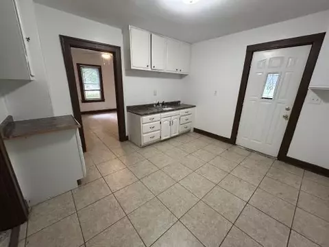 1055 S West Ave, Kankakee, IL 60901 photo 7