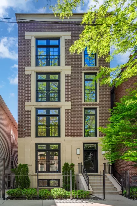 1438 N North Park Ave #1, Chicago, IL 60610