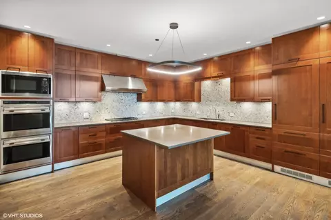 77 E Walton St #28B, Chicago, IL 60611 photo 12