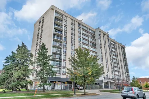 33 N Main St #7B, Lombard, IL 60148