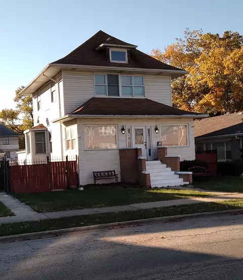 828 S 16th Ave, Maywood, IL 60153