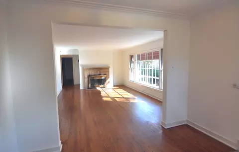Living - 9832 S Leavitt St, Chicago, IL 60643 photo 2 of 3