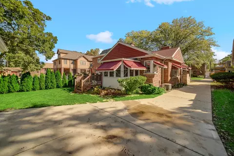 Exterior - 9832 S Leavitt St, Chicago, IL 60643 photo 6 of 7