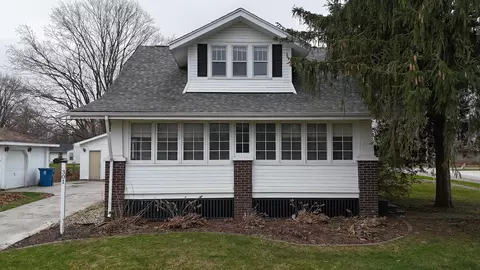 Exterior - 301 E Adams St, Towanda, IL 61776 photo 2 of 6