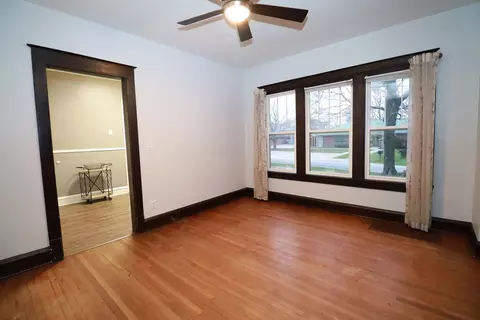 Living - 301 E Adams St, Towanda, IL 61776 photo 3 of 6